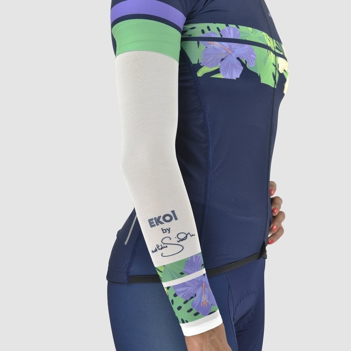 Ladies arm warmers Sunprotect EKOI by Nathalie Simon Unbleached ／Navy Blue